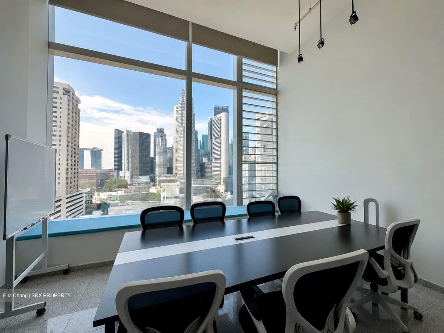 The Central (D1), Office #598077641